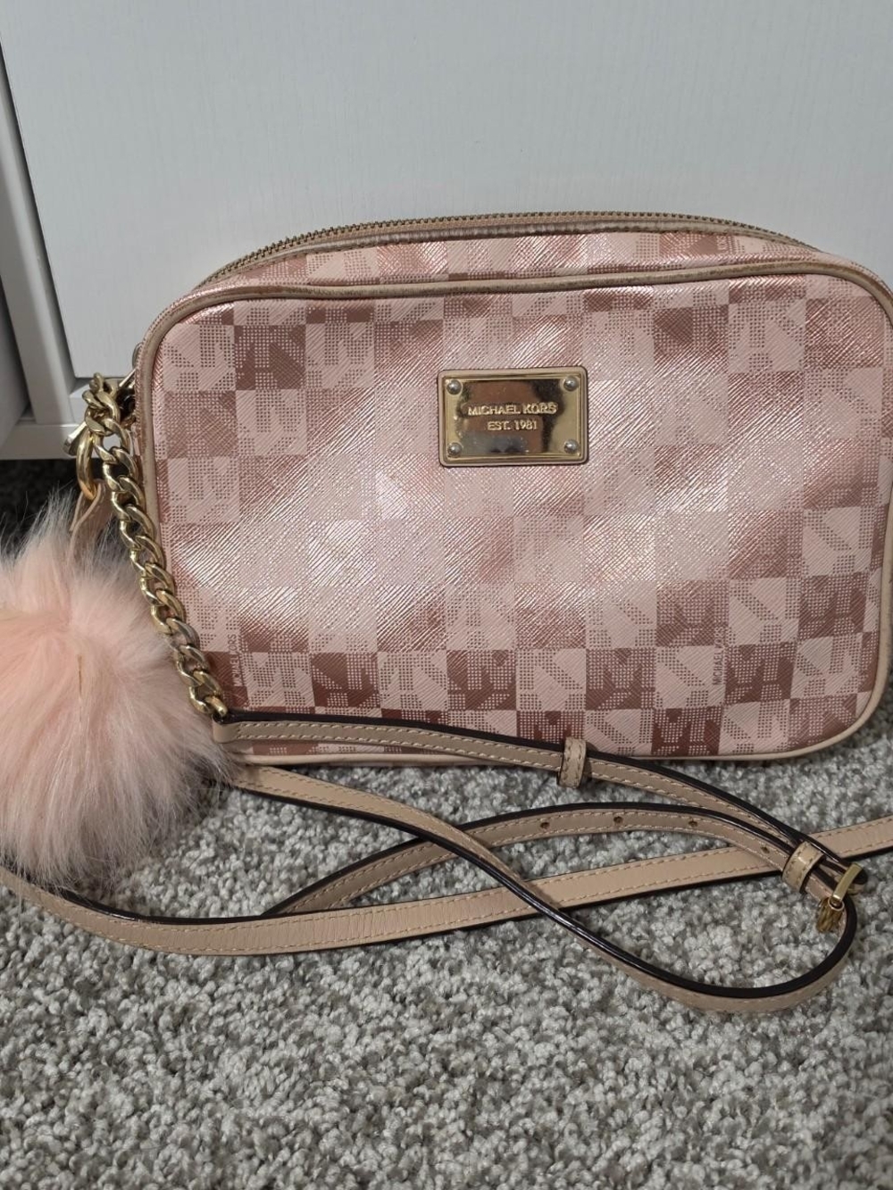 đâ¨ď¸ Michael Kors Pink Checkered Crossbody Bag đâ¨ď¸